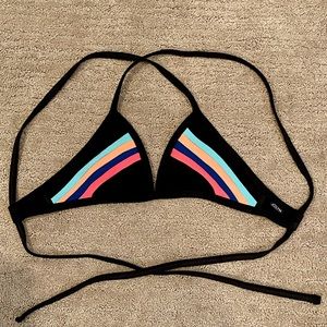 RARE Jolyn Collin triangle top
